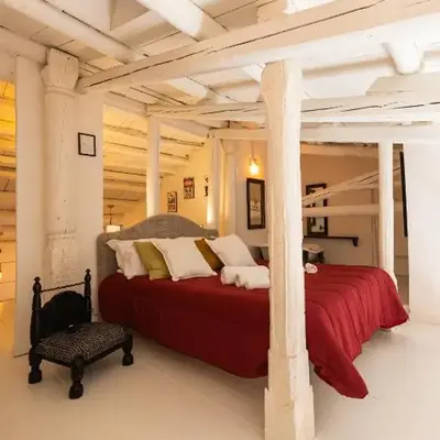 ELLY HOLIDAY HOUSE