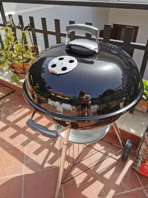 a table with a grill on top of it at Casa Antigone 99 in Mondello