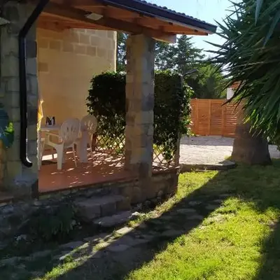 Villa con giardino sul lungomare