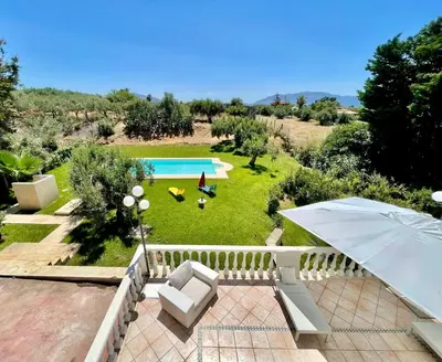 an aerial view of a backyard with a swimming pool at Villa Rachele con piscina in Balestrate