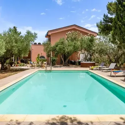 Villa Giovanna con Piscina by Wonderful Italy