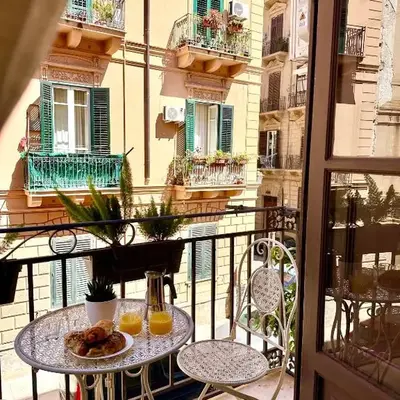 Kalsa Baroque Apartment