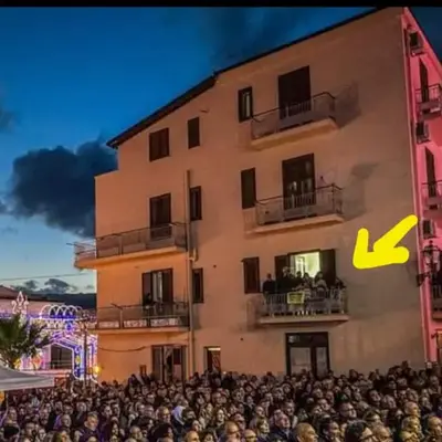 La casa sulla piazza