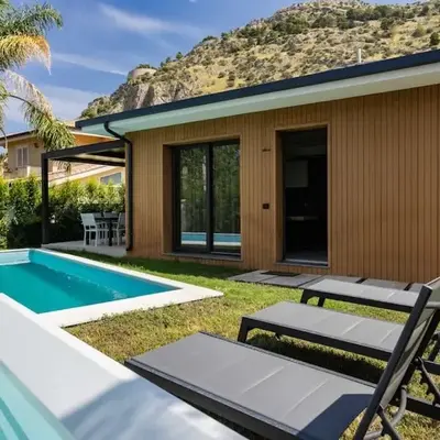 Luxury Jacuzzi Villa Diana