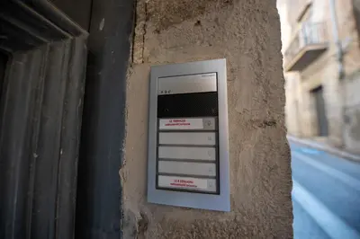 an electronic device on the side of a building at Le 4 Stagioni-nelcuorediCorleone in Corleone