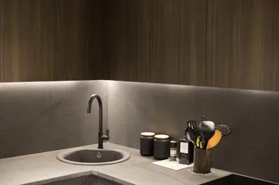 a bathroom counter with a sink and a counter top with a sink at G&M Place in Palermo