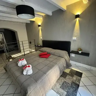 Vicolo Carini Home