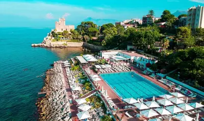 an aerial view of a resort with a swimming pool at Domina Zagarella multiproprietà MINIMO 6 NOTTI in Santa Flavia