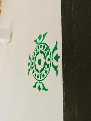 a drawing of a turtle on the side of a wall at A meravigghia Casa vacanze in Bagheria