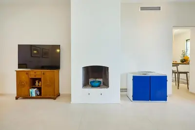 a room with a table and a bowl on a wall at Villa Marinjo in Alcamo