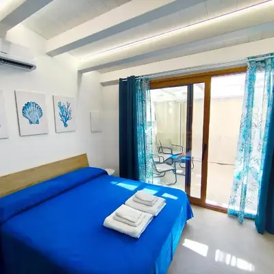 Damasa House