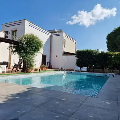 Villa indipendente con piscina