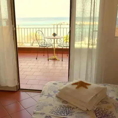 Mare Holidays