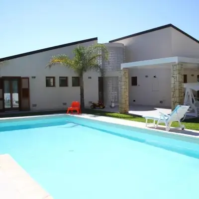 Holiday Home Villa in Sizilien am Meer mit beheiztem Pool by Interhome