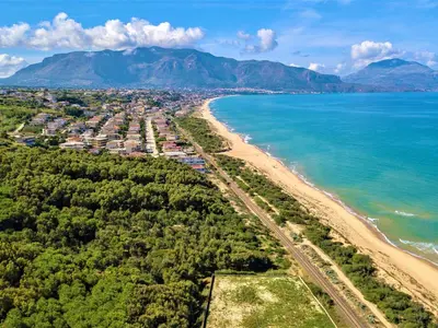 an aerial view of a beach and the ocean at Holiday Home Villa Grace- Strand 200 m entfernt by Interhome in Alcamo