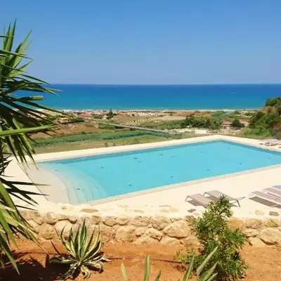 La Blanca Resort & Spa