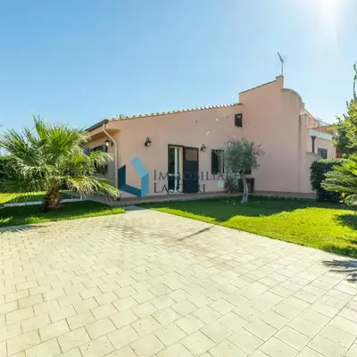 Villa Limuti con piscina condominiale