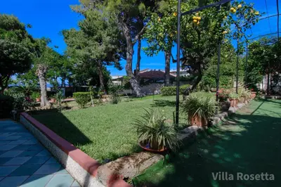 a park with trees and grass and plants at VILLA ROSETTA ampi spazi esterni WIFI FREE in Trabia