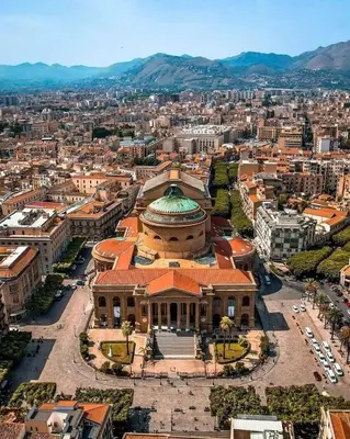 an aerial view of a building in a city at Mamamia #Teatro Massimo in Palermo