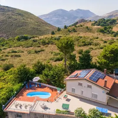 5 Bedroom Nice Home In Monreale