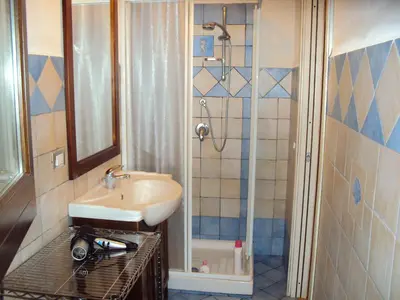 a bathroom with a sink and a shower at APT Villa Anna e APT Cantina Vito vicinissimi alla Riserva dello Zingaro in Scopello