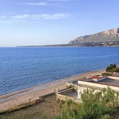LA FINESTRA SUL MARE PIANO Terra