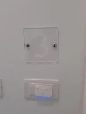 a white object on the wall in a bathroom at Bed and Breakfast Stella del Sud Makari in Macari