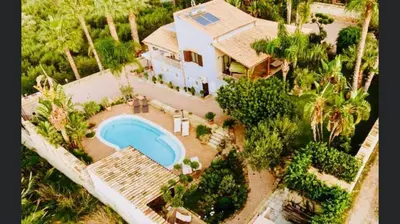 an aerial view of a house with a swimming pool at Villa Dora con piscina in Trappeto