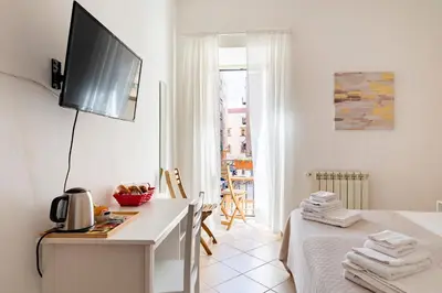Gallery image of Punto al Capo Appartamento intero o stanze matrimoniali con bagno privato in Palermo