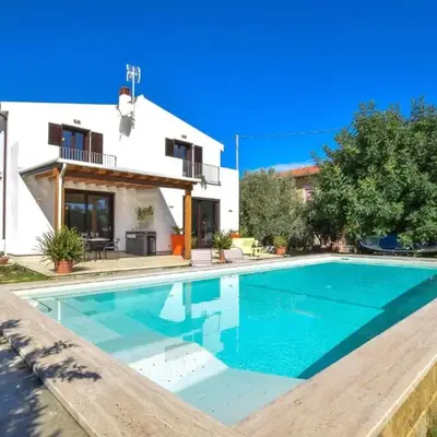 Gorgeous Home In Trabia With Wifi