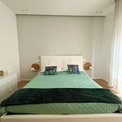 wood & white home